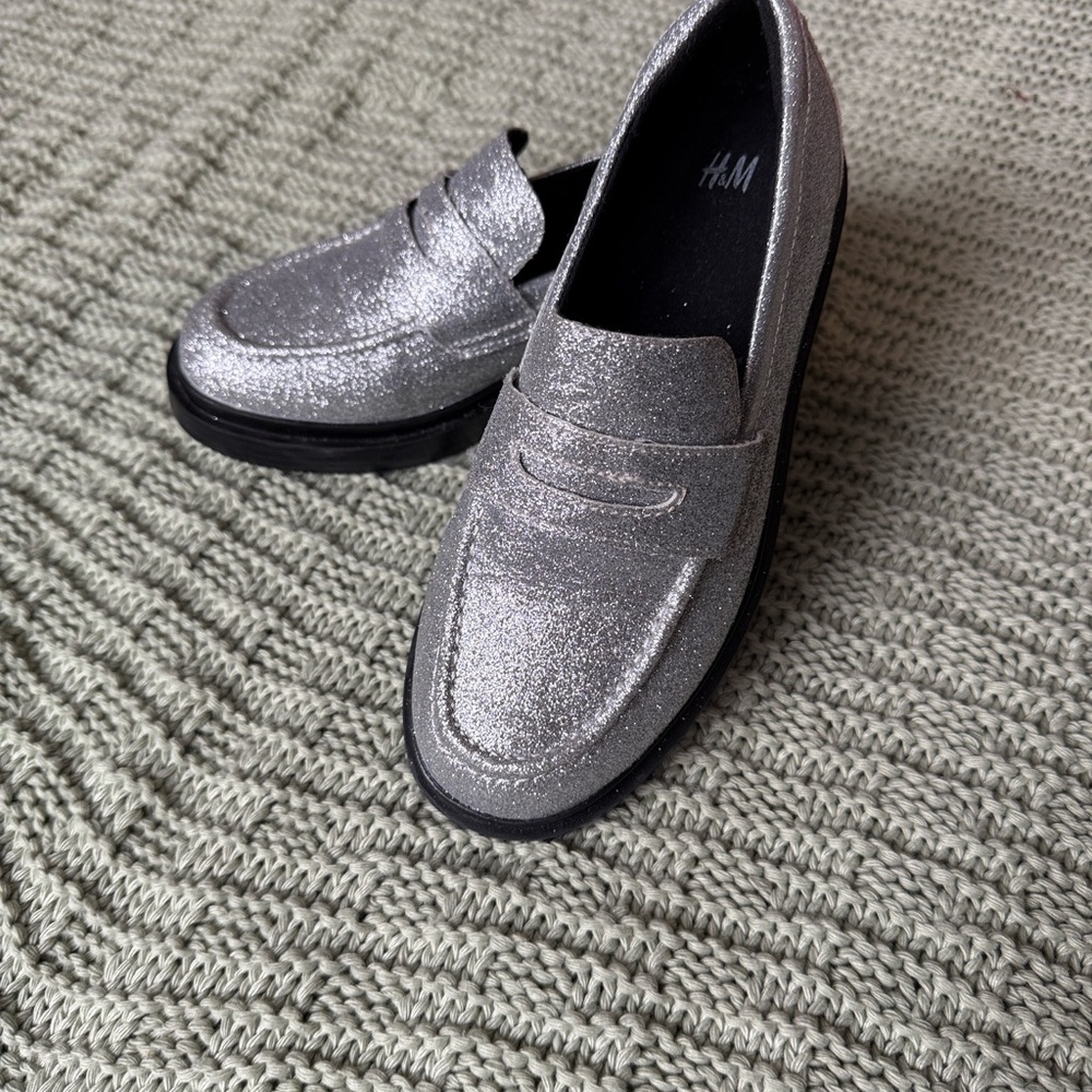 H&M Kids Silver Glitter Slippers